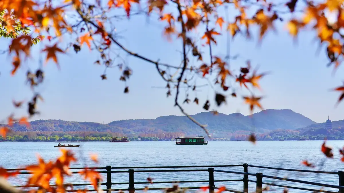 Traditional boat on West Lake